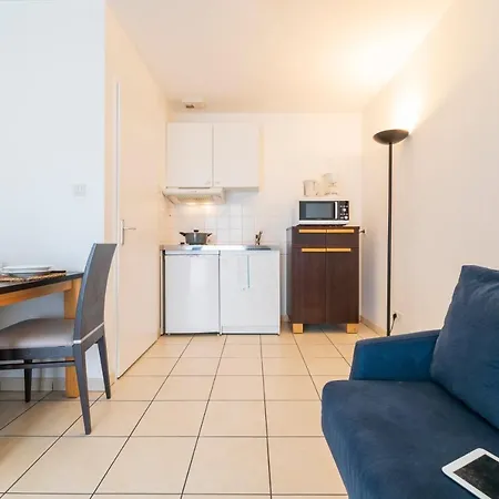 Cerise Nantes Atlantis Apartahotel 3*