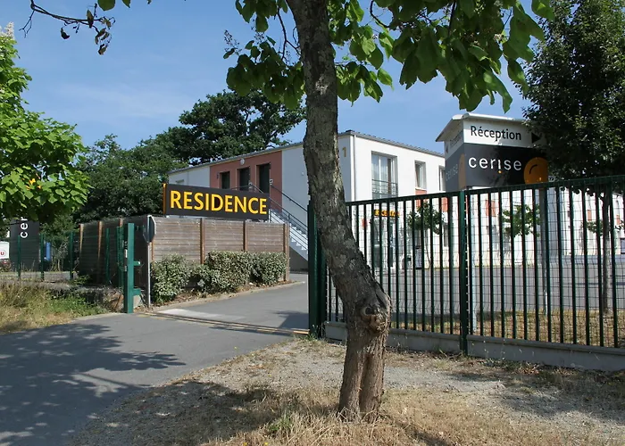 Cerise Nantes Atlantis מלון דירות סנט-הרבלן